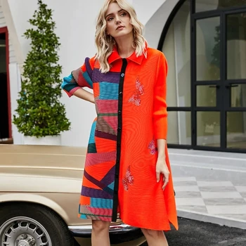 2021 Avrupa Ve Amerikan İlkbahar Ve Yaz kadın Moda Mizaç Eğlence Uzun Kollu Geometrik Baskılı Elbise Tereyağı